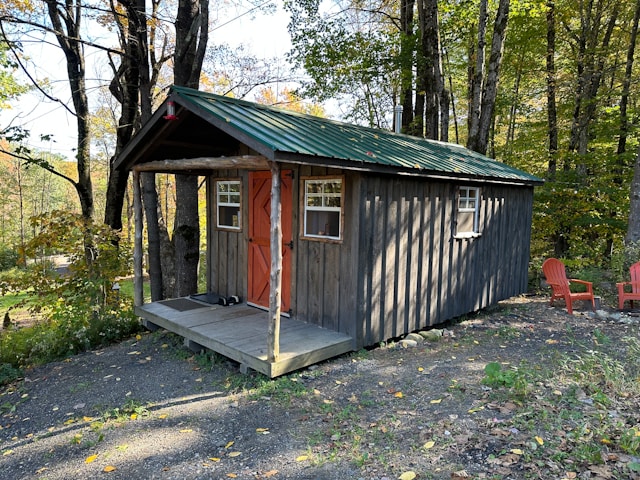 Is Living Off-Grid in a Cabin Cheaper Than A “Normal” House? [Canada] 